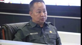 Kepala Diskominfosantik Kabupaten Bekasi, Yanyan Akhmad Kurnia menghadiri secara daring kegiatan Launching E-Monev 2025 tingkat Provinsi Jawa Barat yang berlangsung di Command Center Diskominfosantik Kabupaten Bekasi pada Selasa (29/7/2025). 
